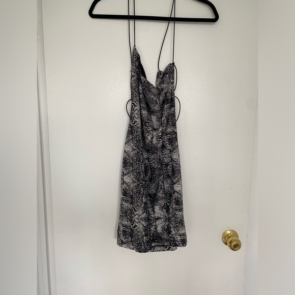 🛍️OPEN BACK STRETCHY DRESS - Picture 1 of 3